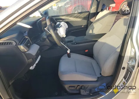 2025 Toyota Camry Le z USA, uszkodzony, nr VIN 4T1DAACK2SU070219